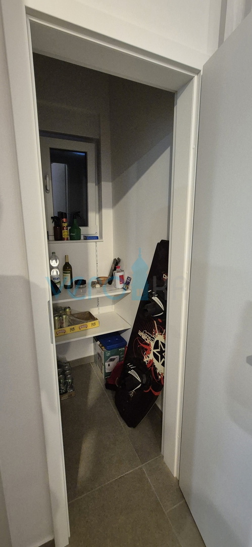 Isola di Krk, Malinska, moderna villa indipendente di nuova costruzione, vista, piscina, vendita