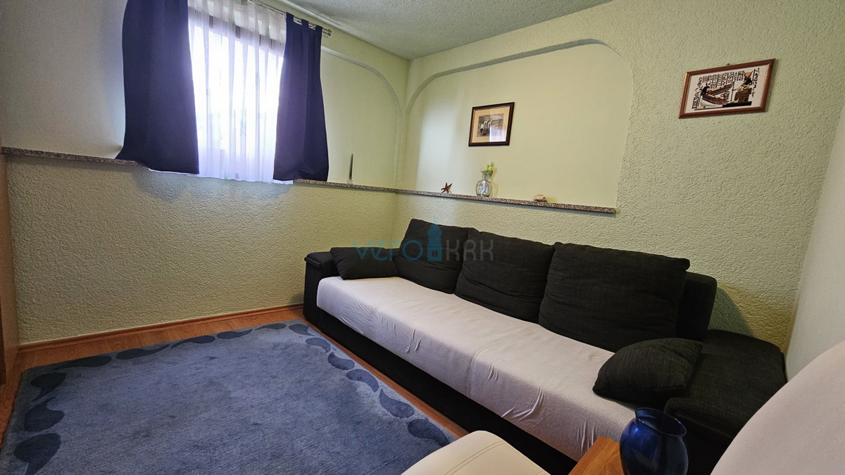 Njivice, isola di Krk, appartamento bilocale di 68 m2, con vista aperta sul mare, in vendita