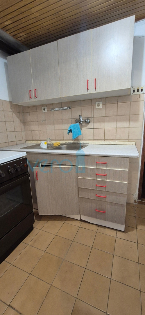 Città di Krk, isola di Krk, casa bifamiliare con 3 appartamenti, vista, giardino, vendita