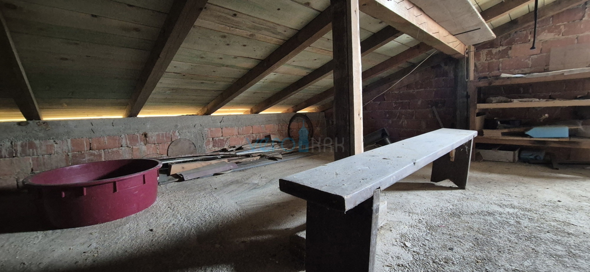 Città di Krk, isola di Krk, casa bifamiliare con 3 appartamenti, vista, giardino, vendita