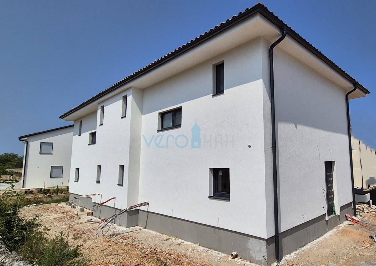 Malinska, isola di Krk, casa bifamiliare, piscina, nuova costruzione, giardino, vista