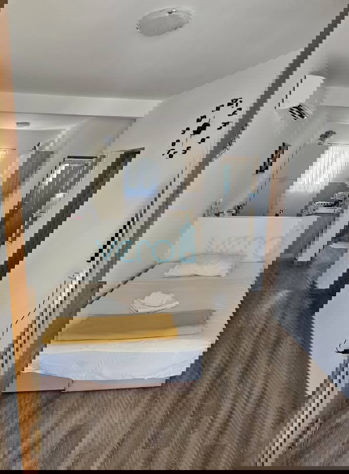 Isola di Krk, Njivice, appartamento bilocale con terrazza, superficie totale 72,46 m2, vista mare, in vendita