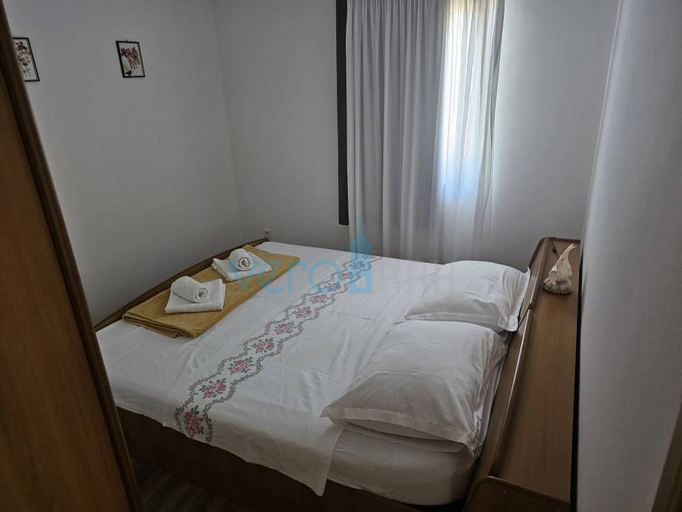 Isola di Krk, Njivice, appartamento bilocale con terrazza, superficie totale 72,46 m2, vista mare, in vendita