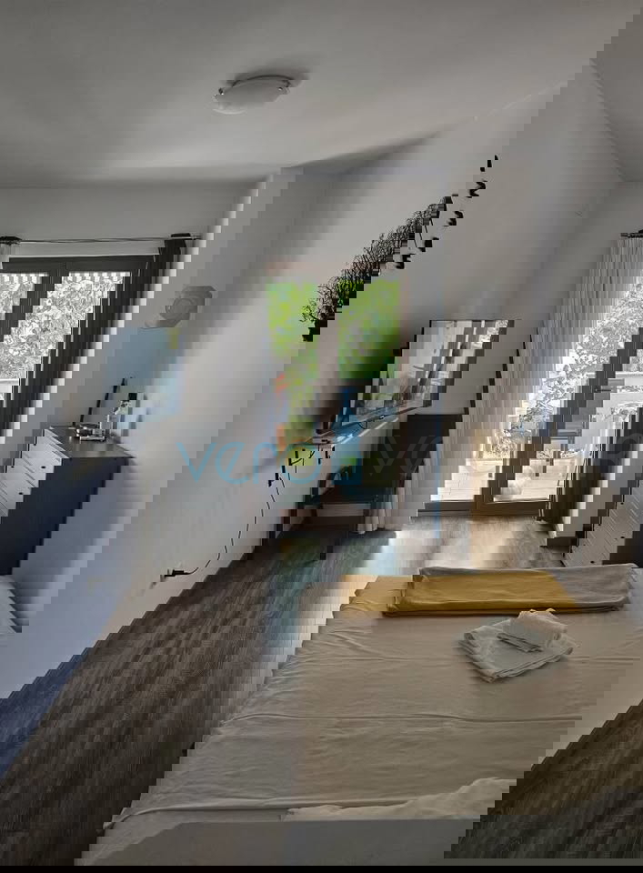 Isola di Krk, Njivice, appartamento bilocale con terrazza, superficie totale 72,46 m2, vista mare, in vendita