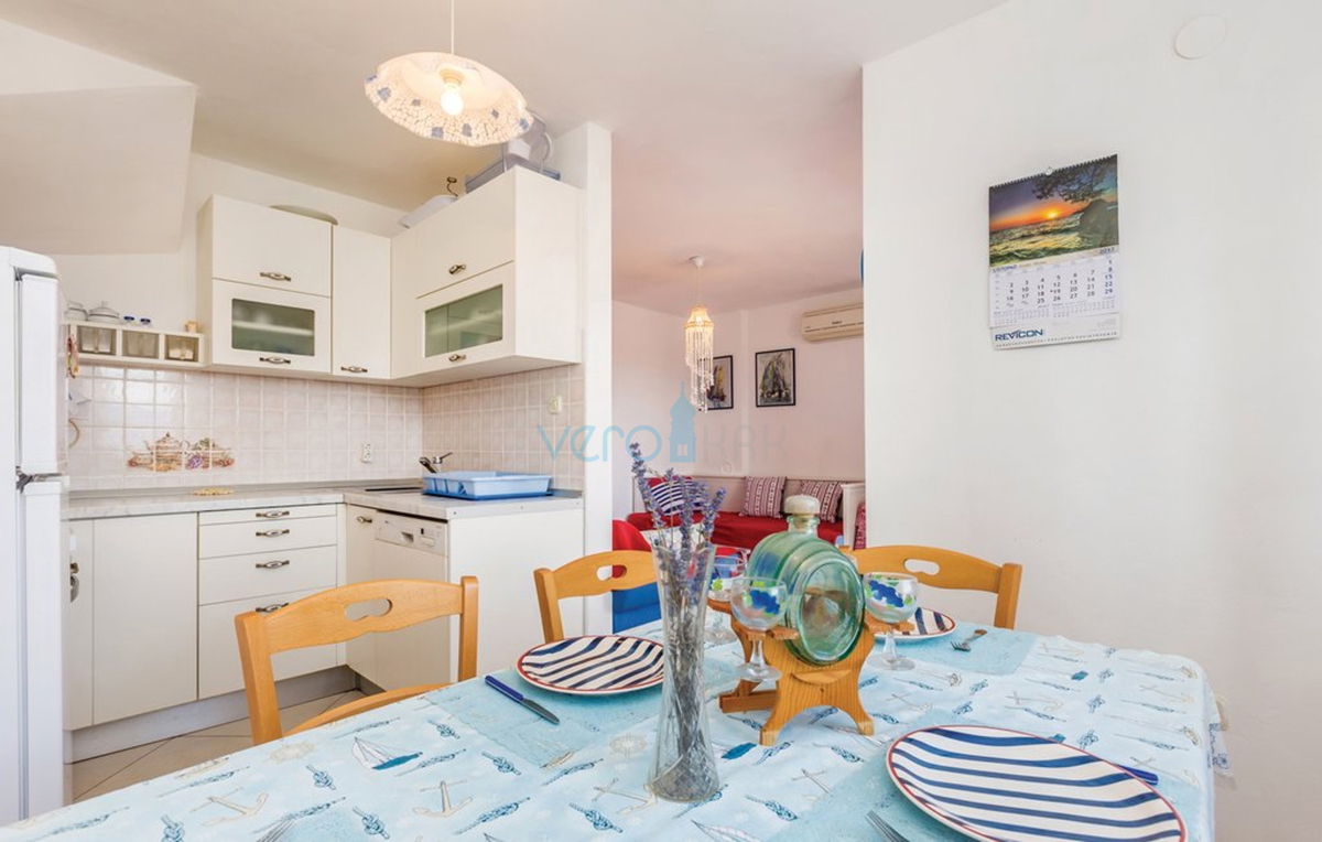 Čižići, isola di Krk, appartamento su due livelli di 83 m2 con vista mare, vendita, affitto