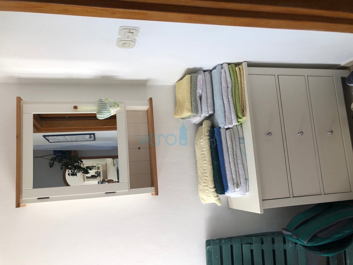 Čižići, isola di Krk, appartamento su due livelli di 83 m2 con vista mare, vendita, affitto