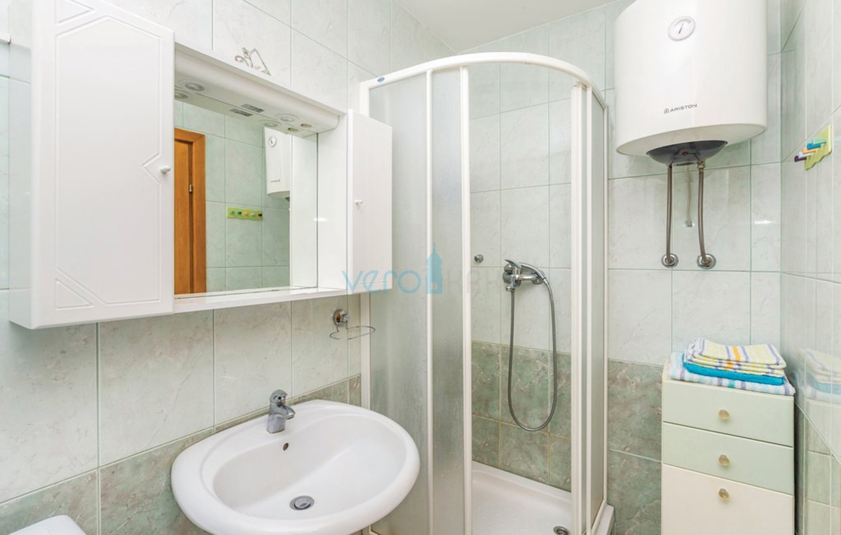 Čižići, isola di Krk, appartamento su due livelli di 83 m2 con vista mare, vendita, affitto