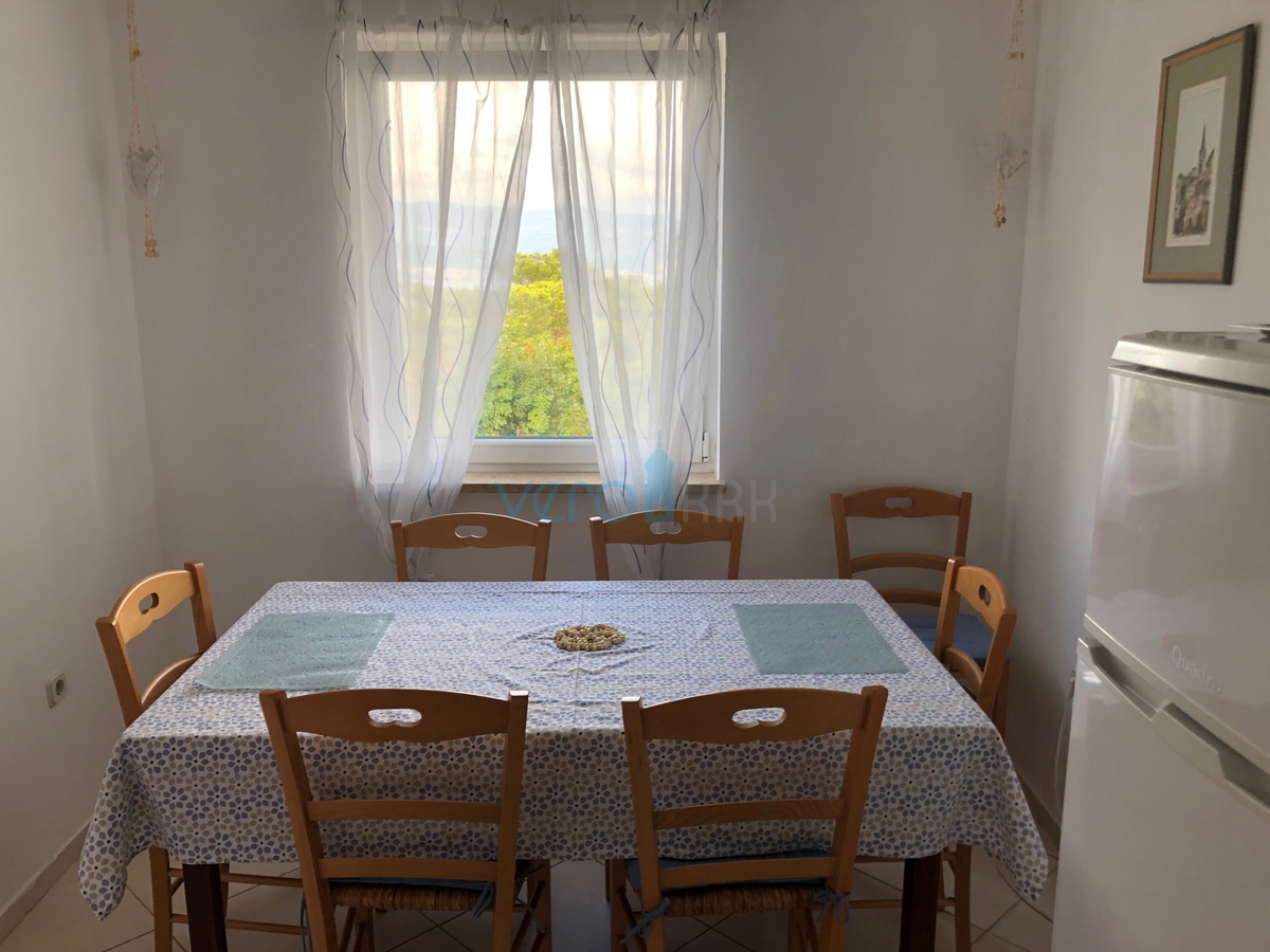 Čižići, isola di Krk, appartamento su due livelli di 83 m2 con vista mare, vendita, affitto