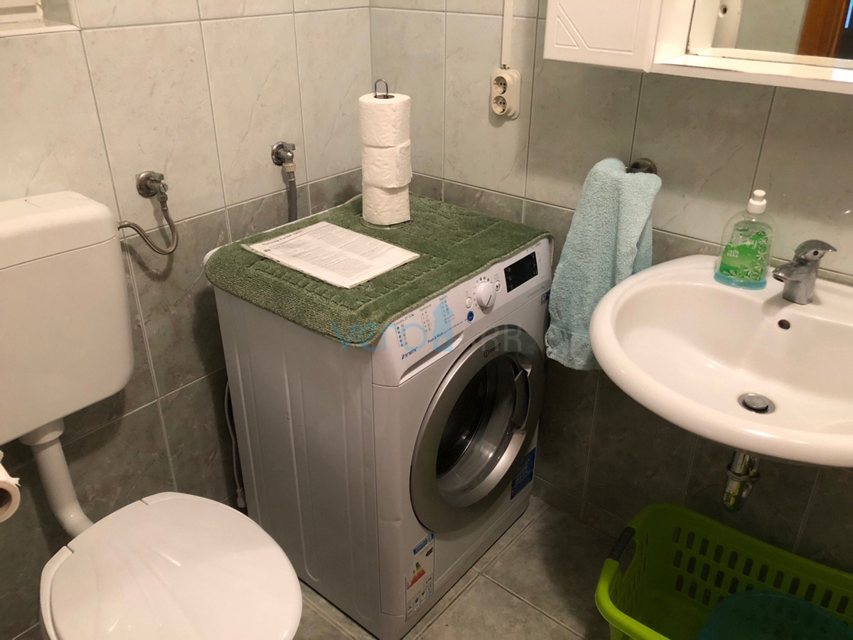 Čižići, isola di Krk, appartamento su due livelli di 83 m2 con vista mare, vendita, affitto