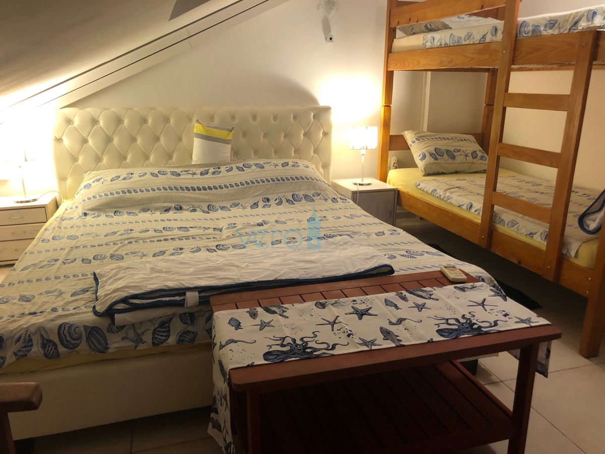 Čižići, isola di Krk, appartamento su due livelli di 83 m2 con vista mare, vendita, affitto