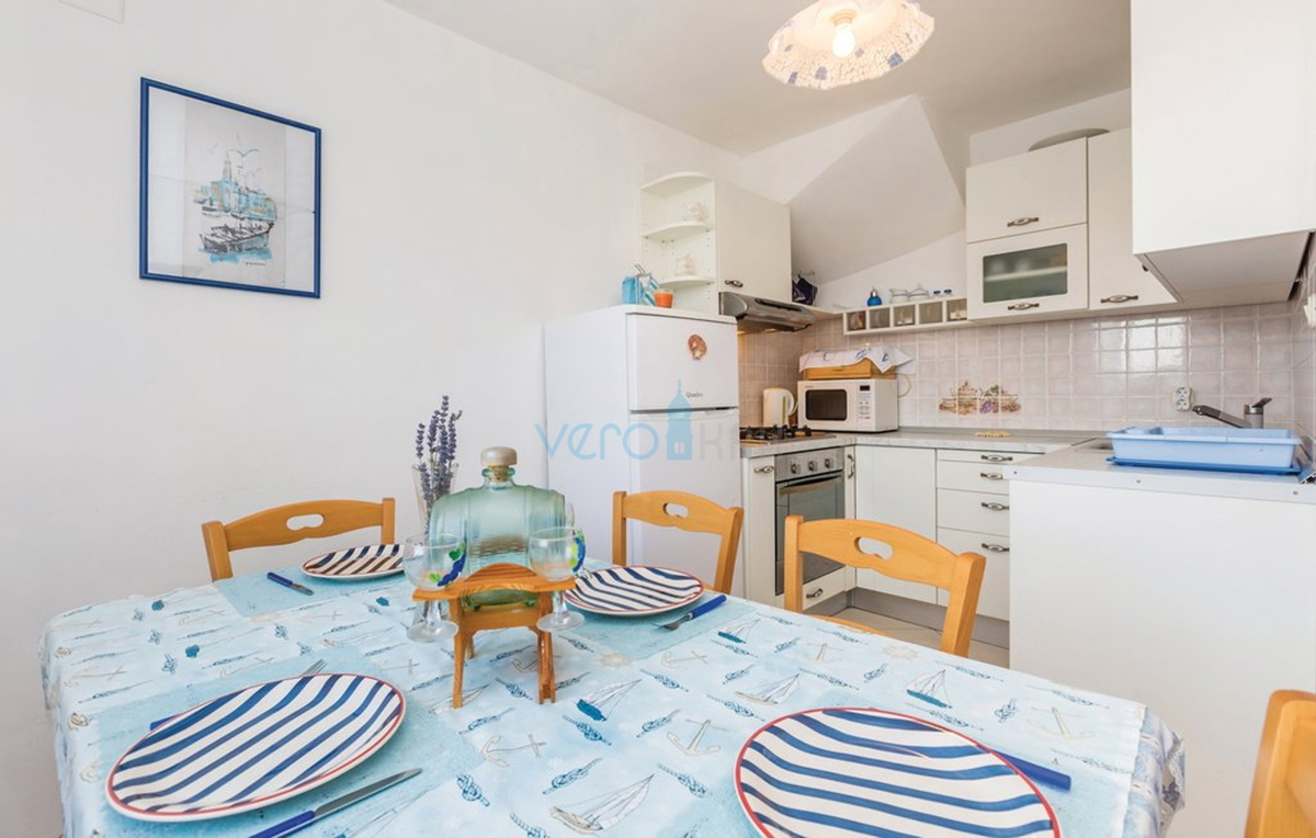 Čižići, isola di Krk, appartamento su due livelli di 83 m2 con vista mare, vendita, affitto