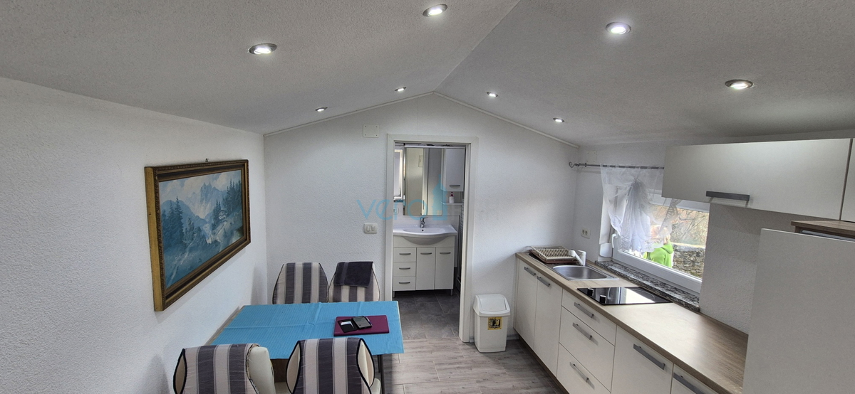 Istra, Buje, periferia, villetta indipendente al piano terra al confine della zona edificabile, vendita