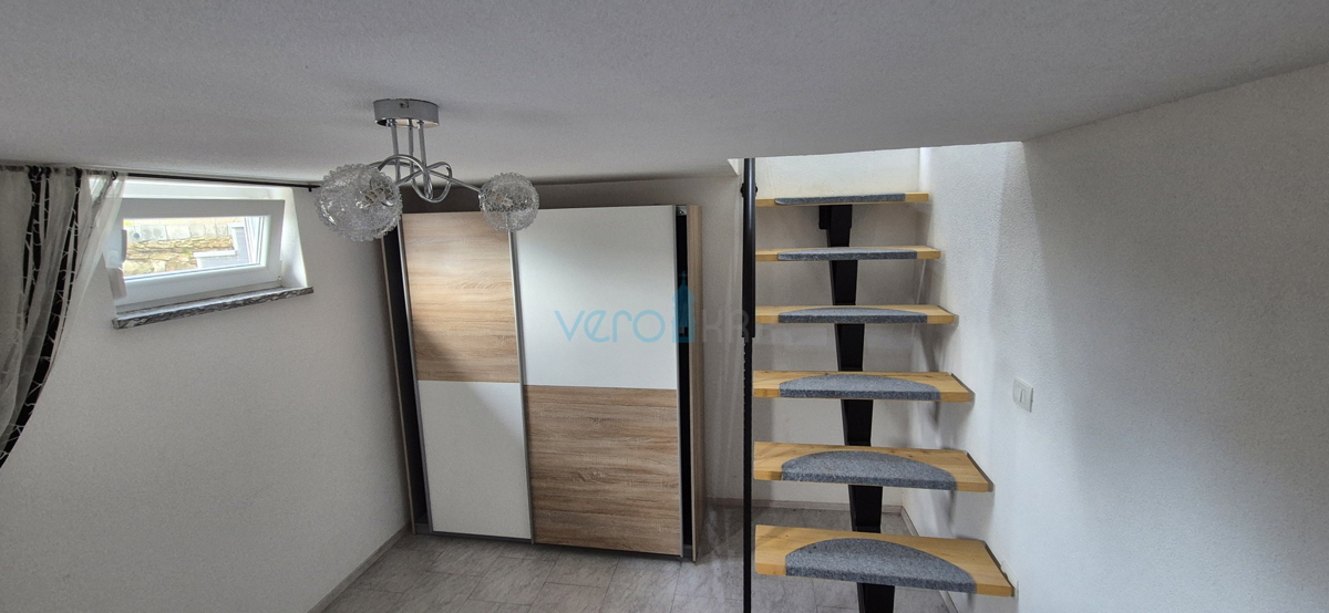 Istra, Buje, periferia, villetta indipendente al piano terra al confine della zona edificabile, vendita