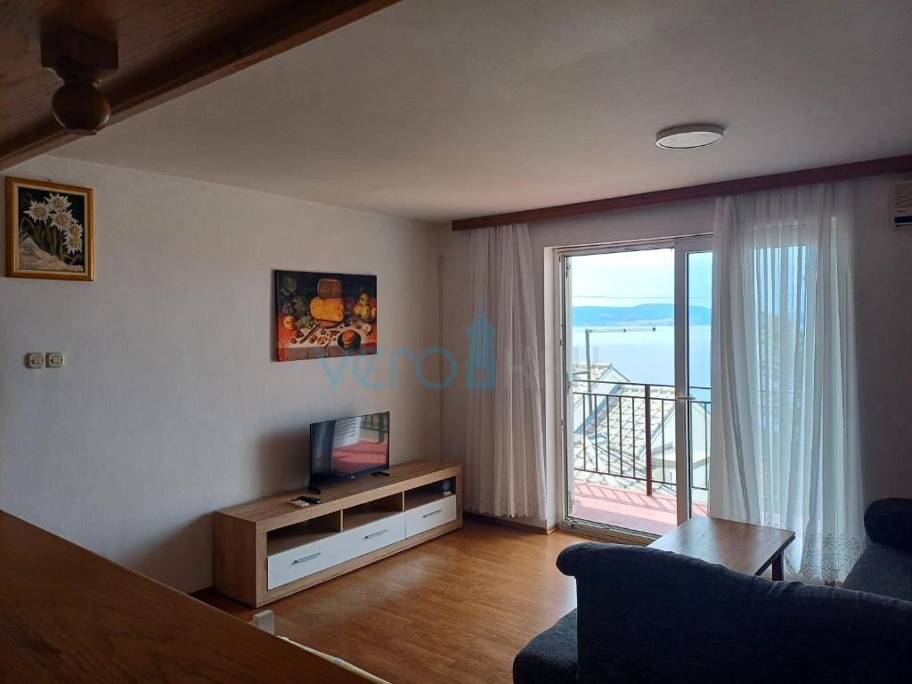 Novi Vinodolski, Klenovica, appartamento su due piani 144,73 m², vista mare, in vendita