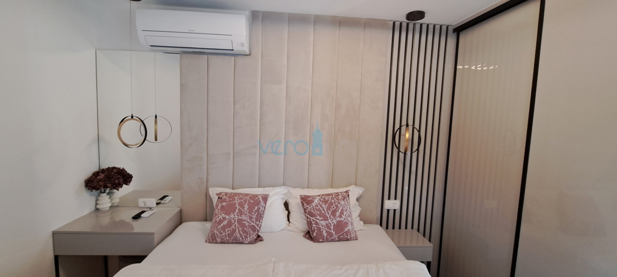 Malinska, periferia, appartamento di lusso di 88 m2 al piano di una villa di nuova costruzione con vista e piscina, in vendita