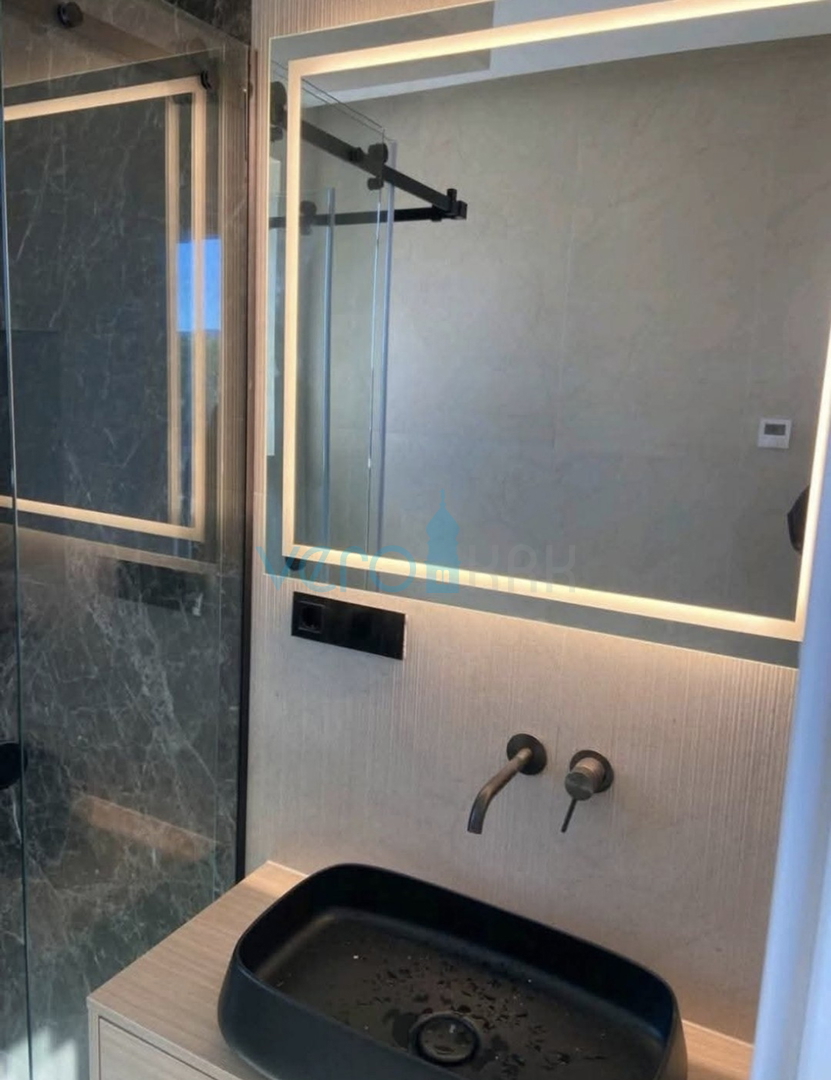 Città di Krk, moderno appartamento di 77 m2 con vista mare, in vendita