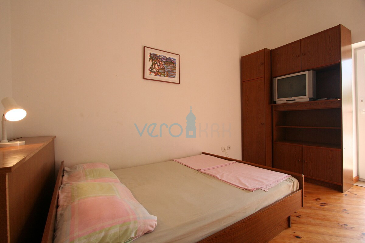 Isola di Krk, Šilo, casa bifamiliare a 70 m dal mare, vista, vendita