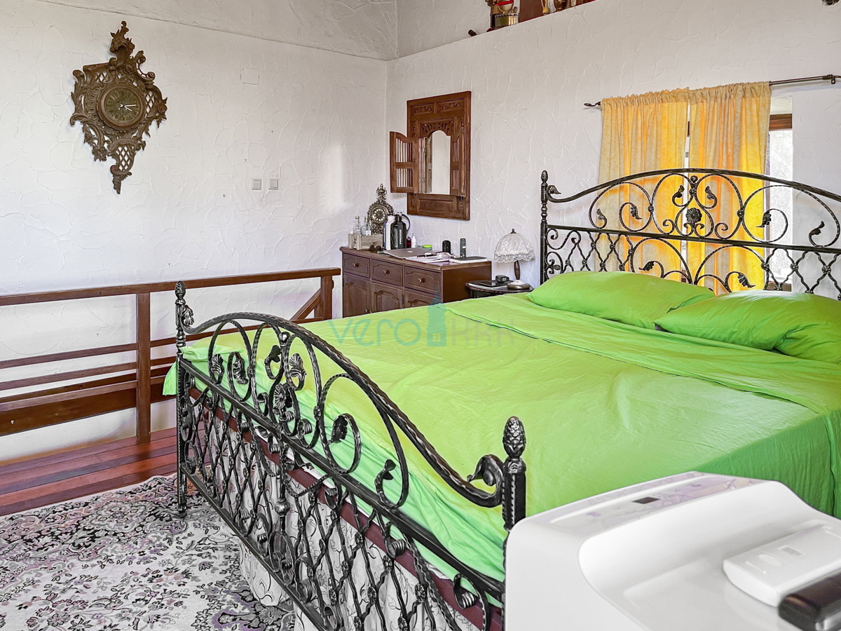 Dobrinj, isola di Krk, casa rustica ristrutturata, 80m2, vista, vendita