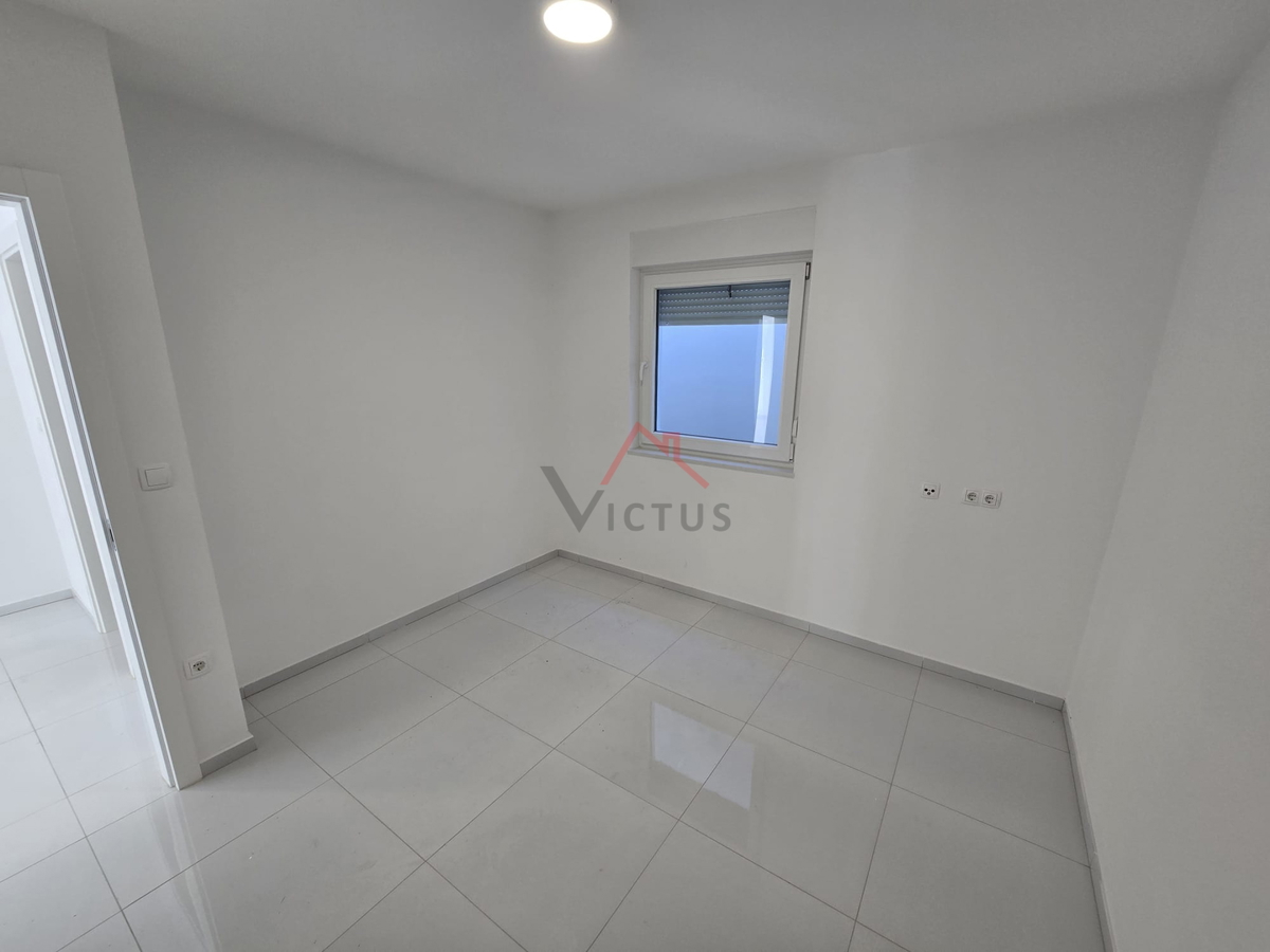 CRIKVENICA - 2 camere da letto + bagno, appartamento in nuova costruzione, a 150 metri dal mare, 55 m2