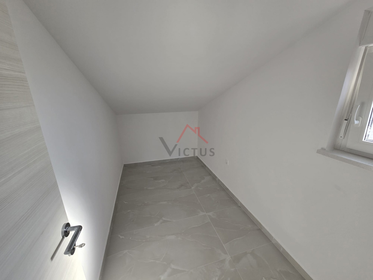 CRIKVENICA - 3S+DB, appartamento con ampia terrazza, 100 m2