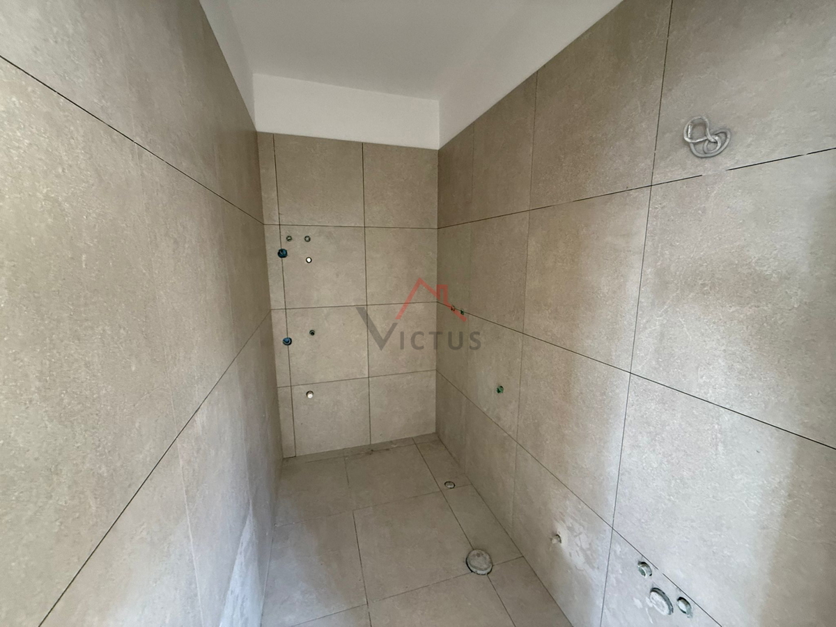 CRIKVENICA - 2S+DB, appartamento con terrazza e ripostiglio, 81 m2