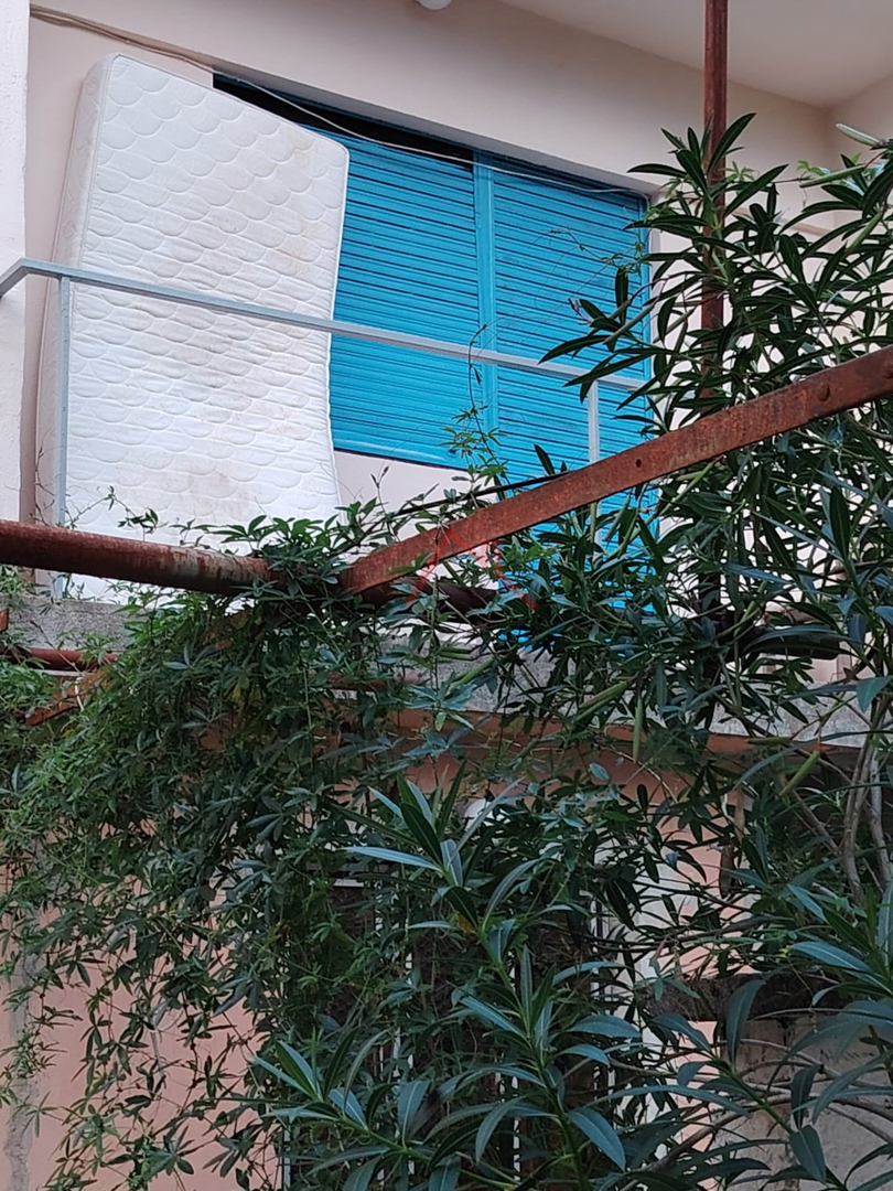 GRIŽANE - Due case e un edificio accessorio