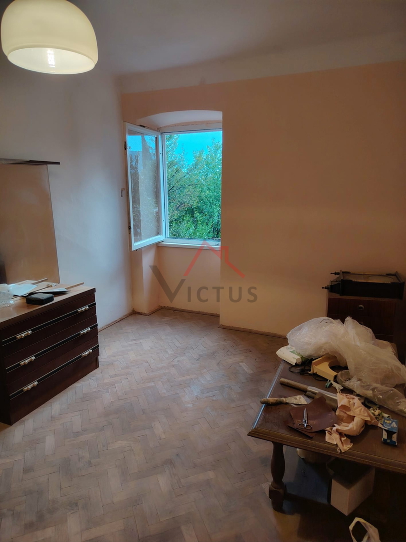 GRIŽANE - Due case e un edificio accessorio