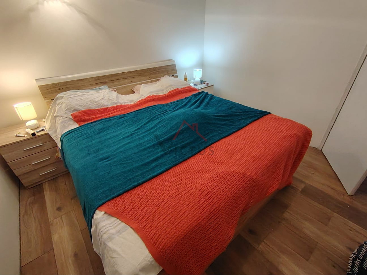 GRIŽANE - Due case e un edificio accessorio