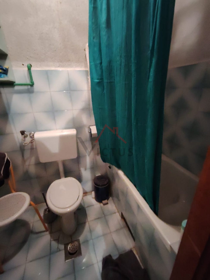 GRIŽANE - Due case e un edificio accessorio