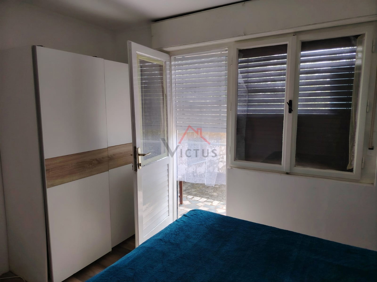 GRIŽANE - Due case e un edificio accessorio