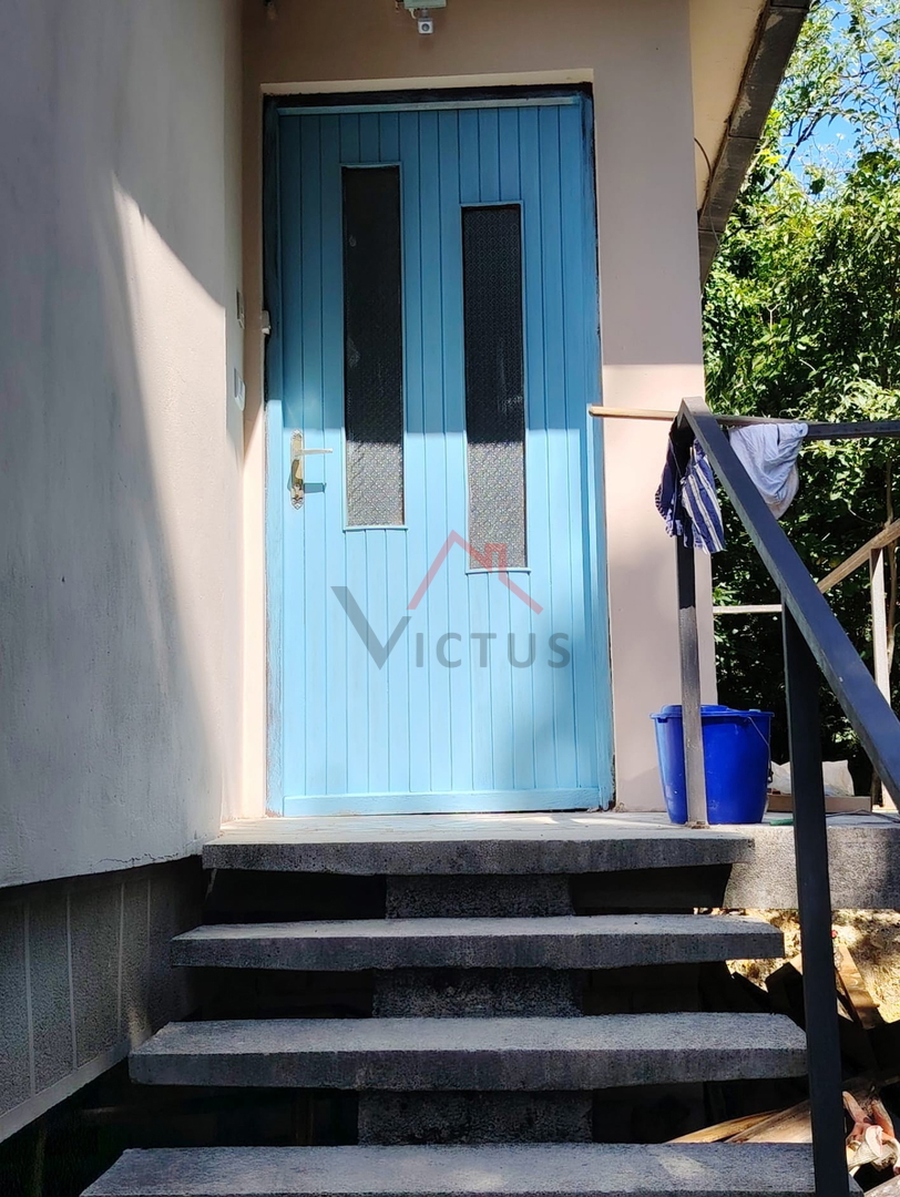 GRIŽANE - Due case e un edificio accessorio