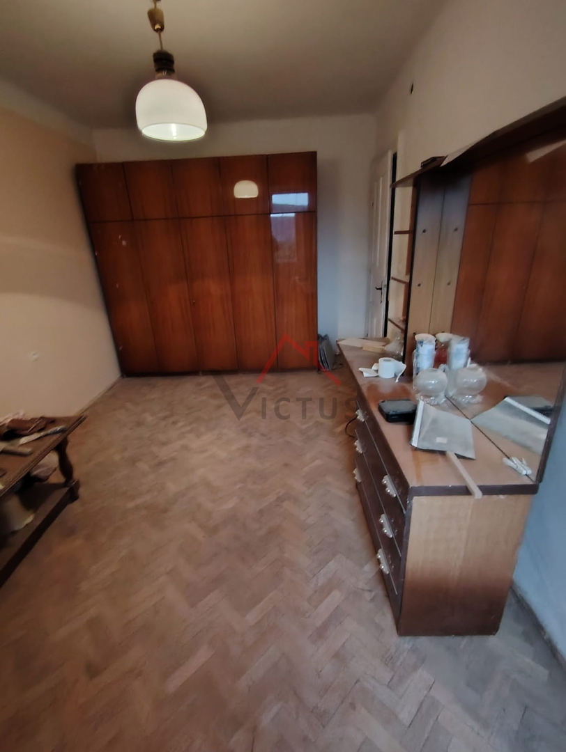 GRIŽANE - Due case e un edificio accessorio