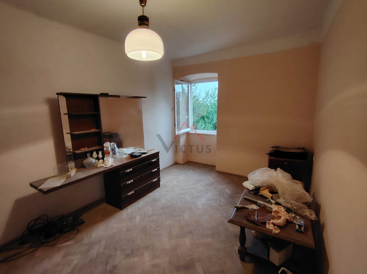 GRIŽANE - Due case e un edificio accessorio