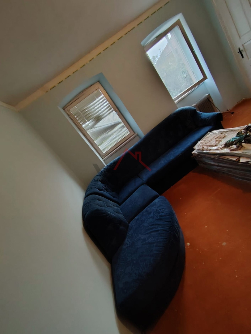 GRIŽANE - Due case e un edificio accessorio