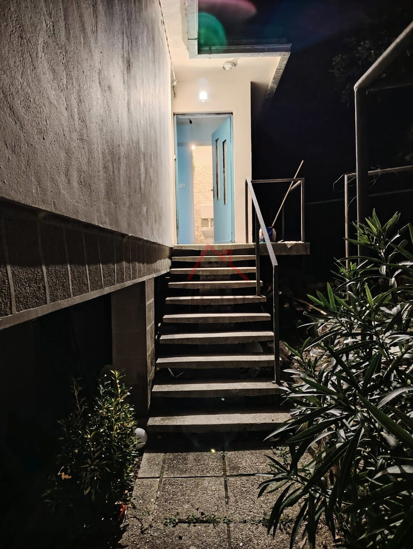 GRIŽANE - Due case e un edificio accessorio