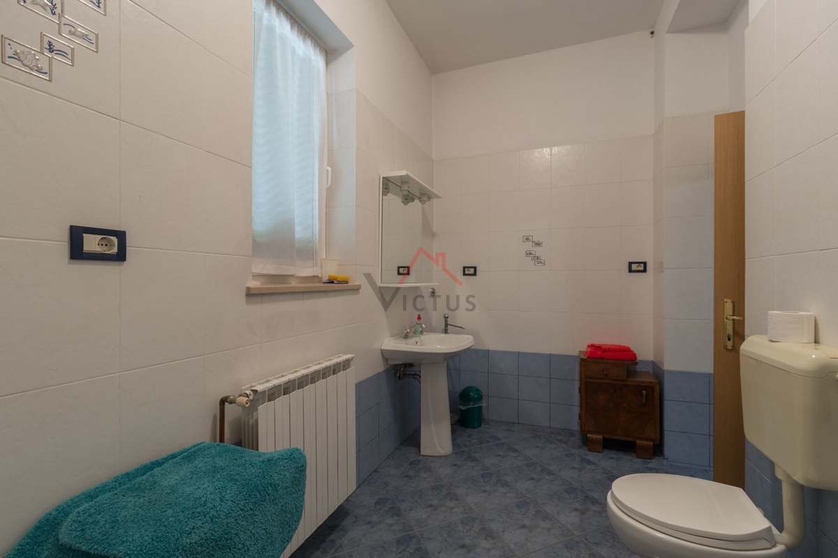 CRIKVENICA - Casa in pietra con giardino e garage