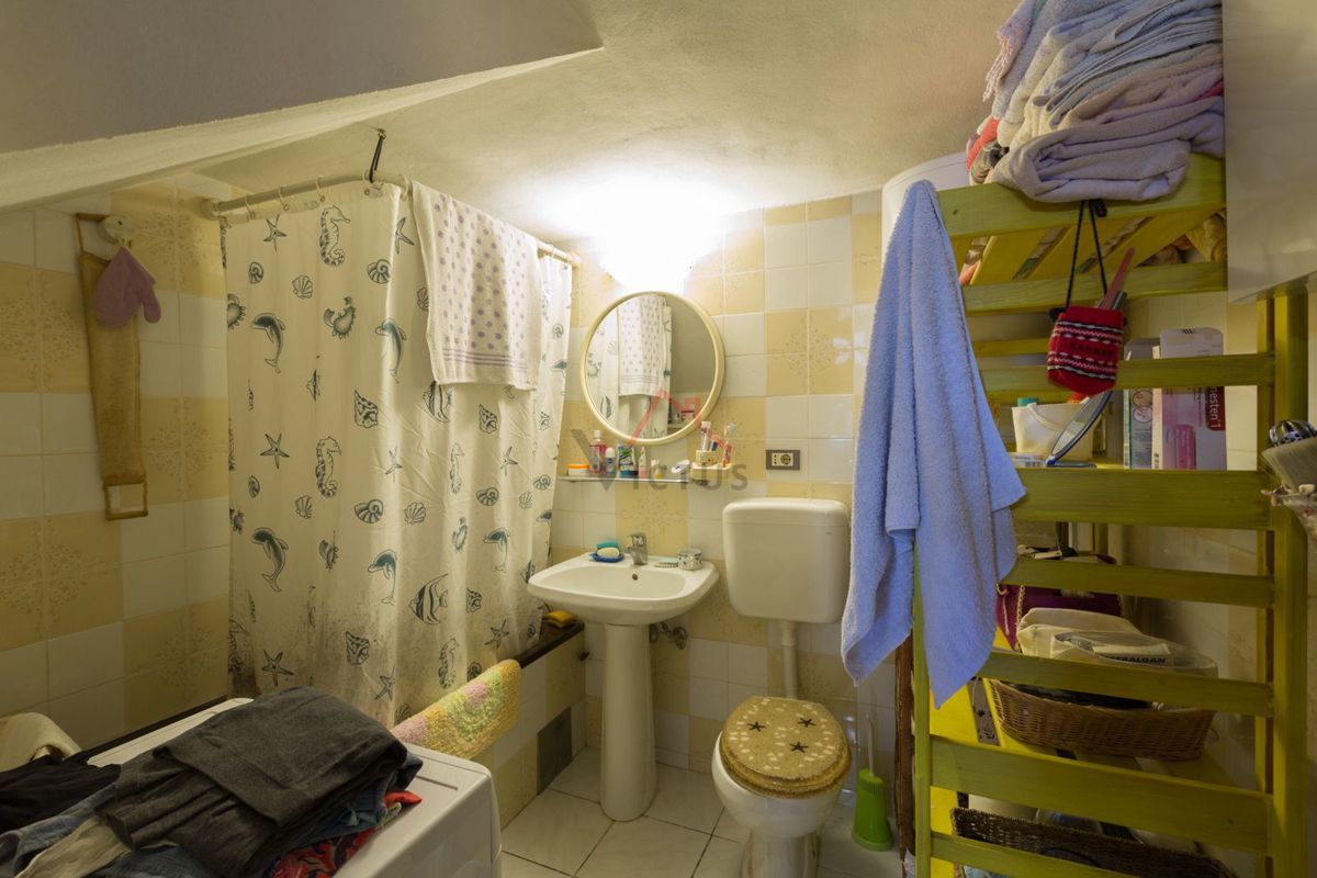 CRIKVENICA - Casa in pietra con giardino e garage