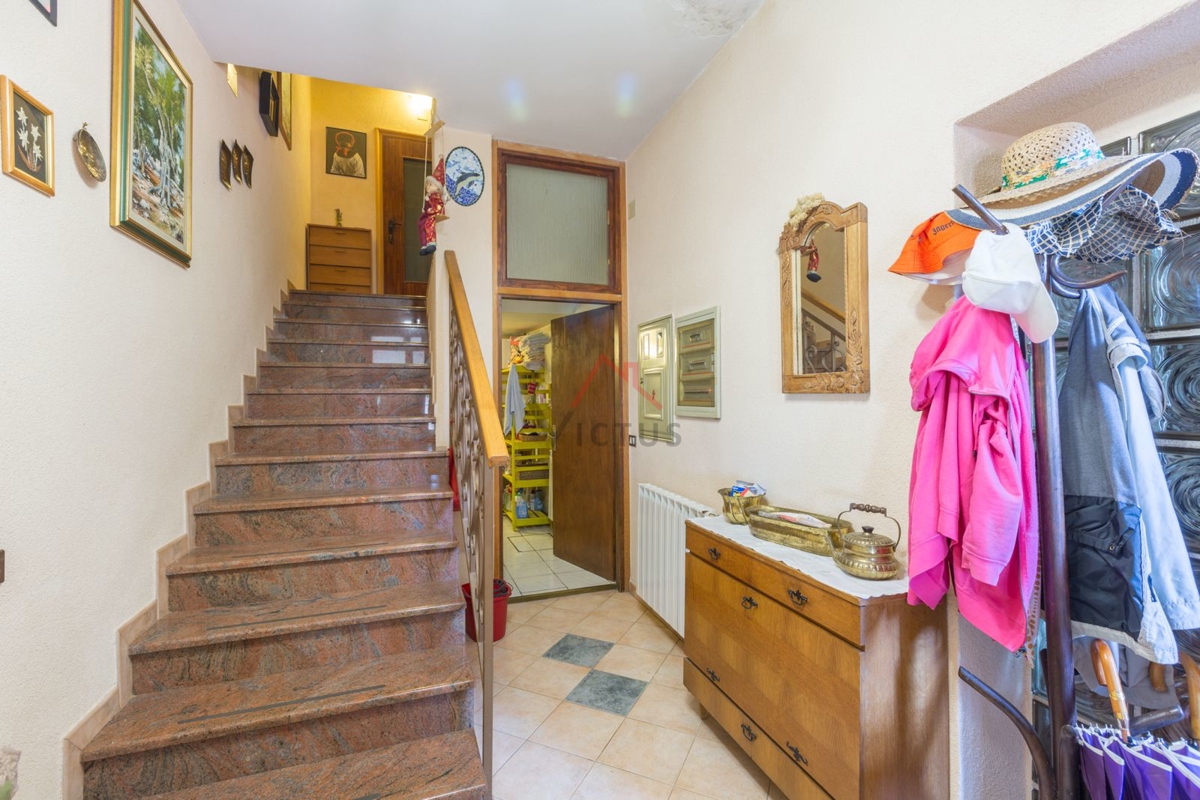 CRIKVENICA - Casa in pietra con giardino e garage