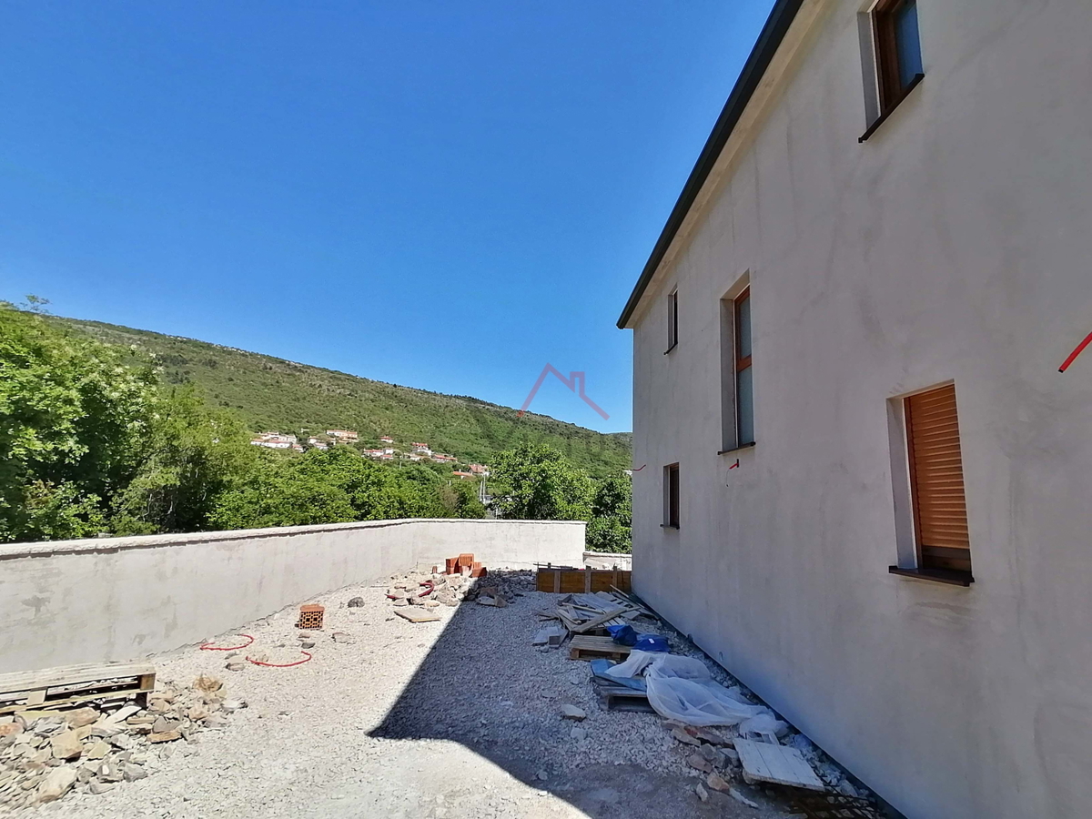 SVETI LOVREČ LABINSKI - casa in costruzione con vista mare!