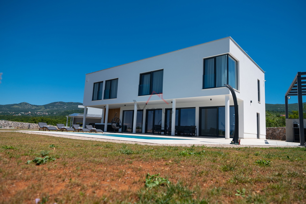 ŠMRIKA - Villa con piscina e vista mare, di nuova costruzione