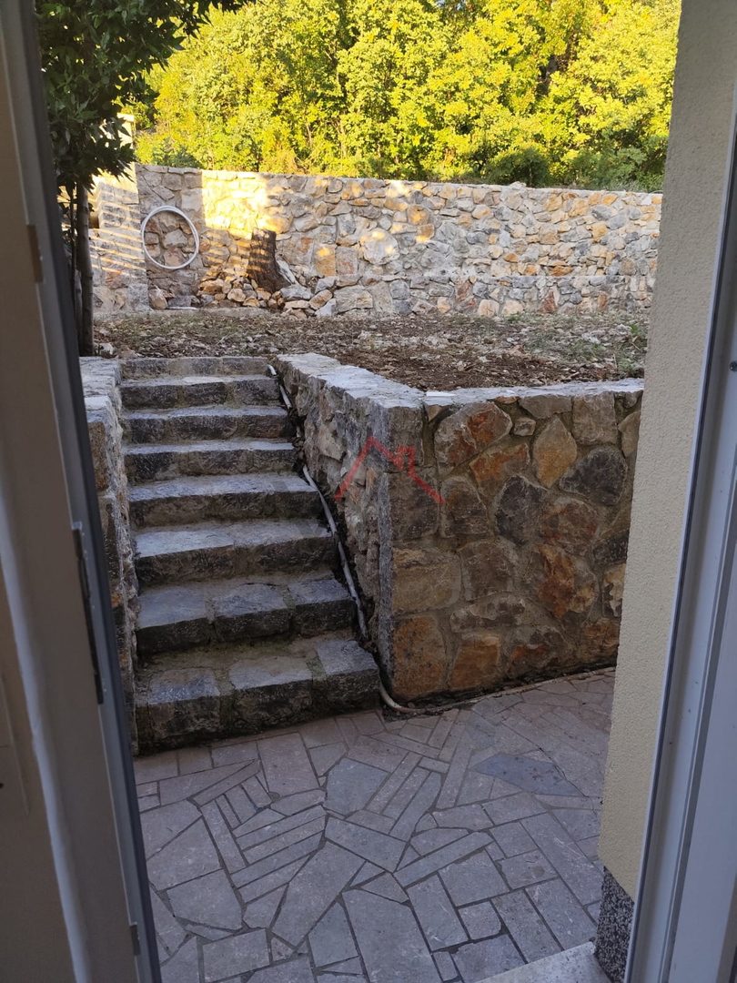 DRAMALJ - Appartamento con terrazza e ampio giardino