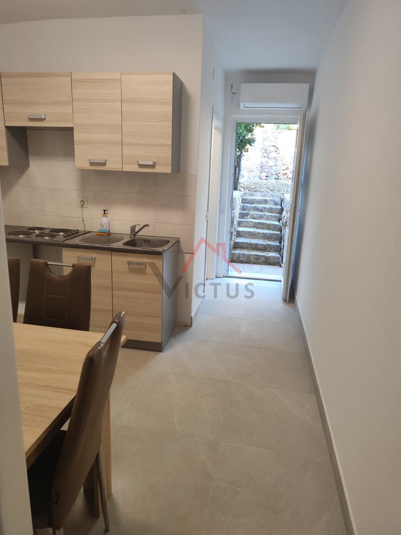 DRAMALJ - Appartamento con terrazza e ampio giardino