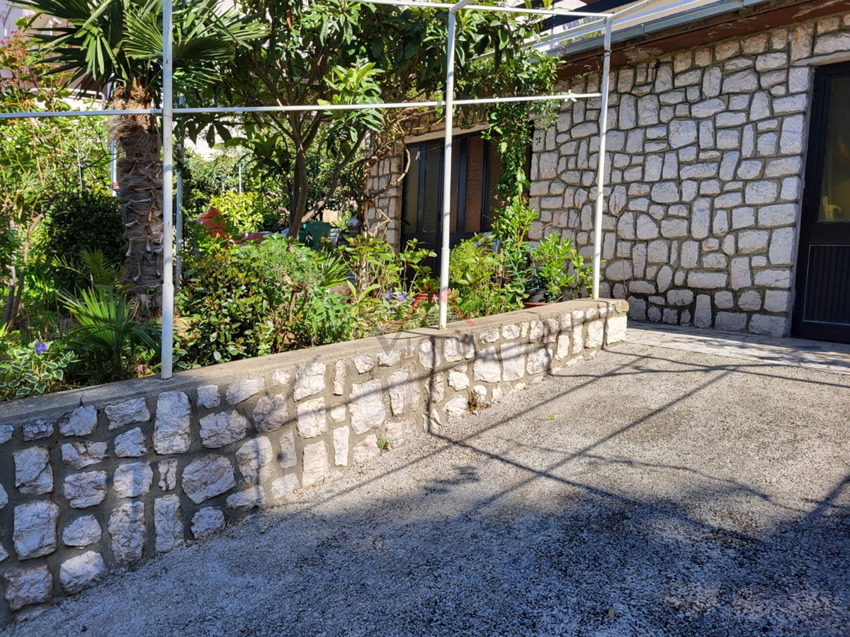 DRAMALJ - Casa, 2° fila dal mare