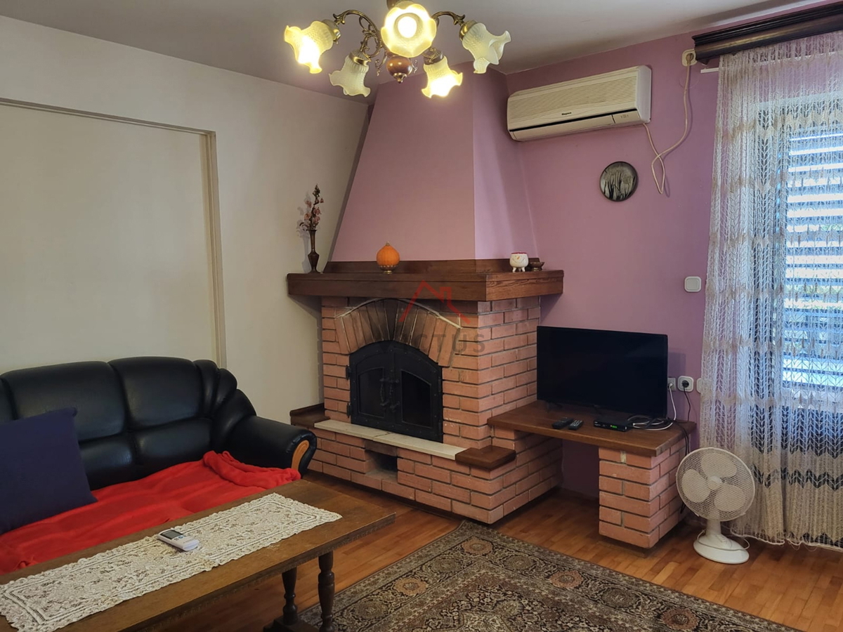 DRAMALJ - Casa, 2° fila dal mare