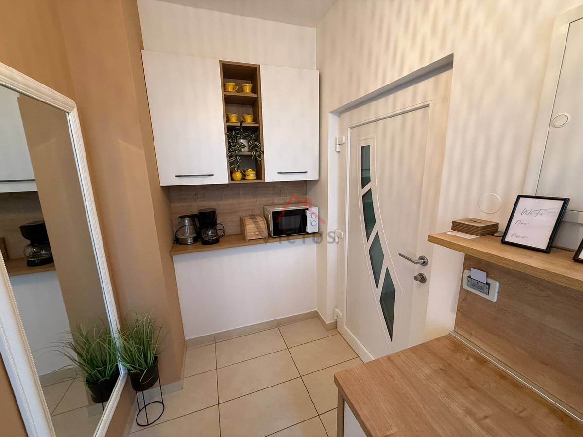 CRIKVENICA - 2 camere + soggiorno con angolo cottura, appartamento in prima fila sul mare, 41 m2