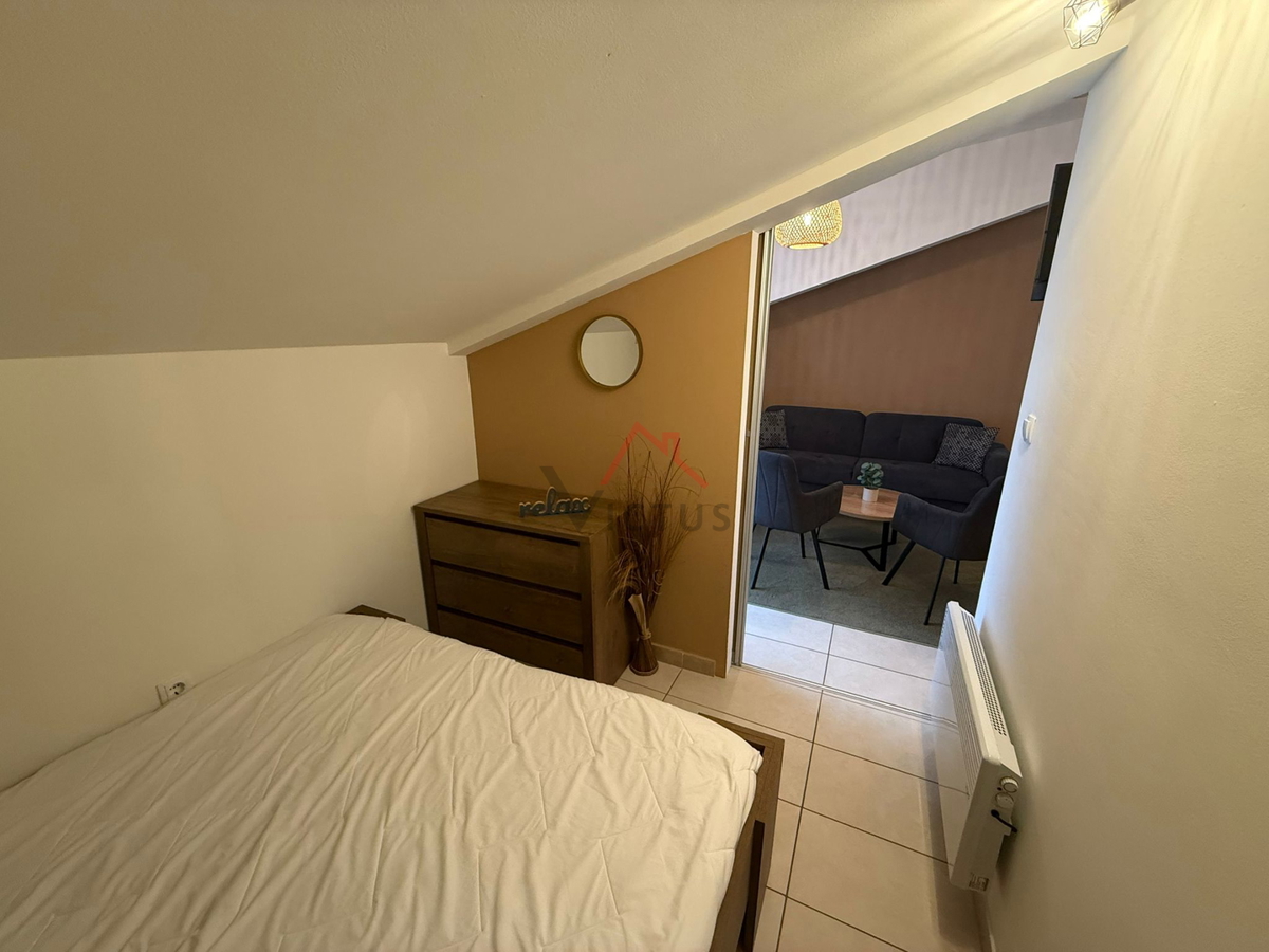 CRIKVENICA - 2 camere + soggiorno con angolo cottura, appartamento in prima fila sul mare, 41 m2