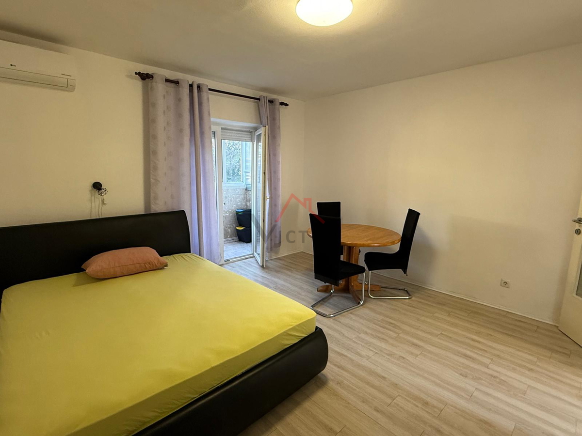 KRALJEVICA - Monolocale, a 100 metri dalla spiaggia, 28 m2