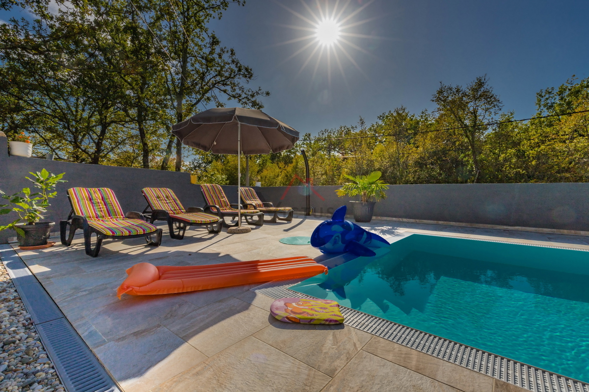 ENTROTERRA DI CRIKVENICA bellissima villa con piscina