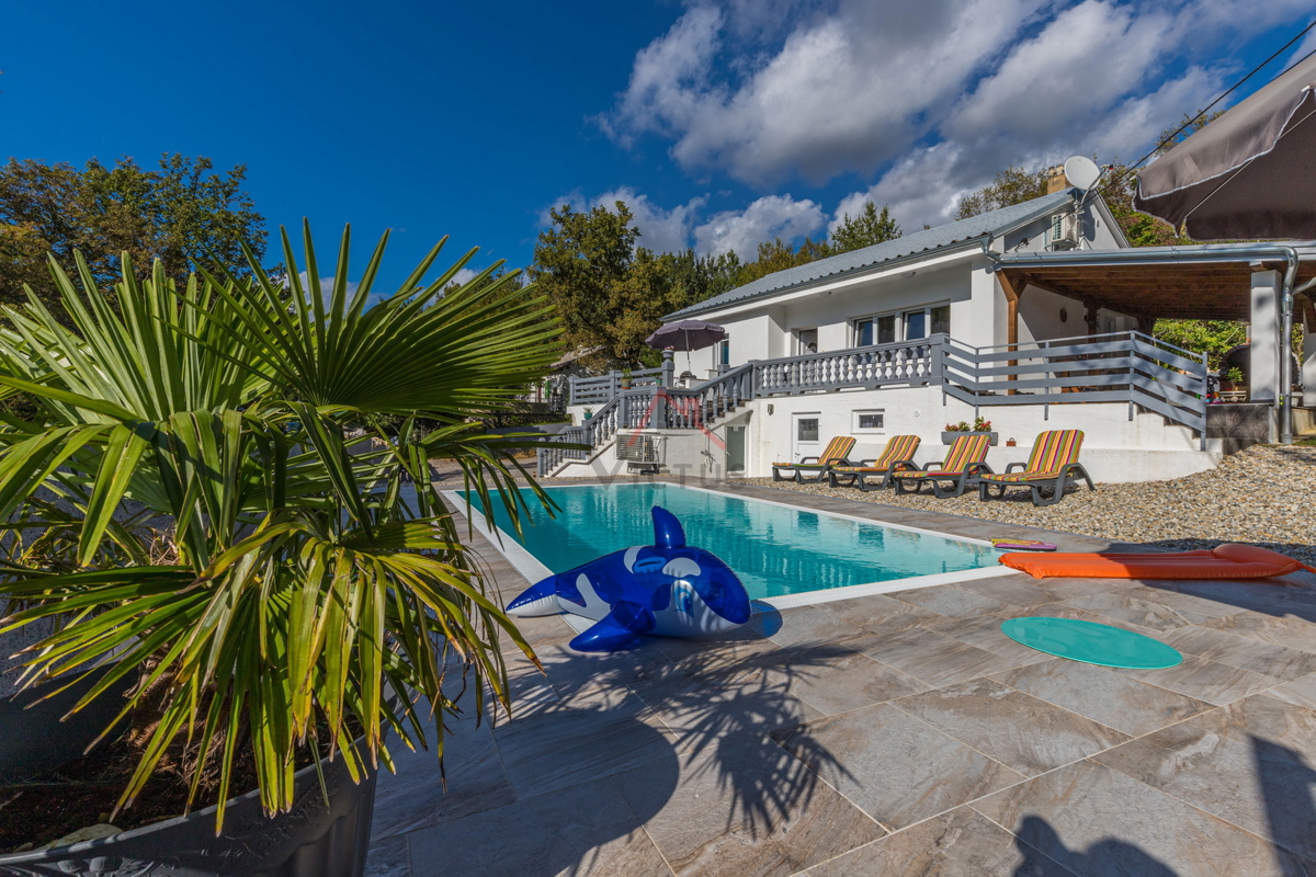 ENTROTERRA DI CRIKVENICA bellissima villa con piscina