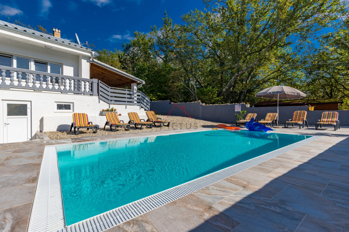 ENTROTERRA DI CRIKVENICA bellissima villa con piscina